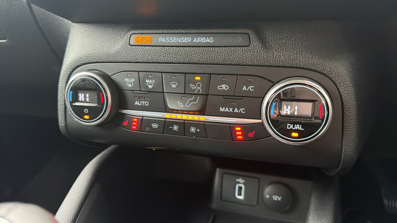 Ford Focus 1.0 EcoBoost 125 Titanium 5dr Petrol Hatchback